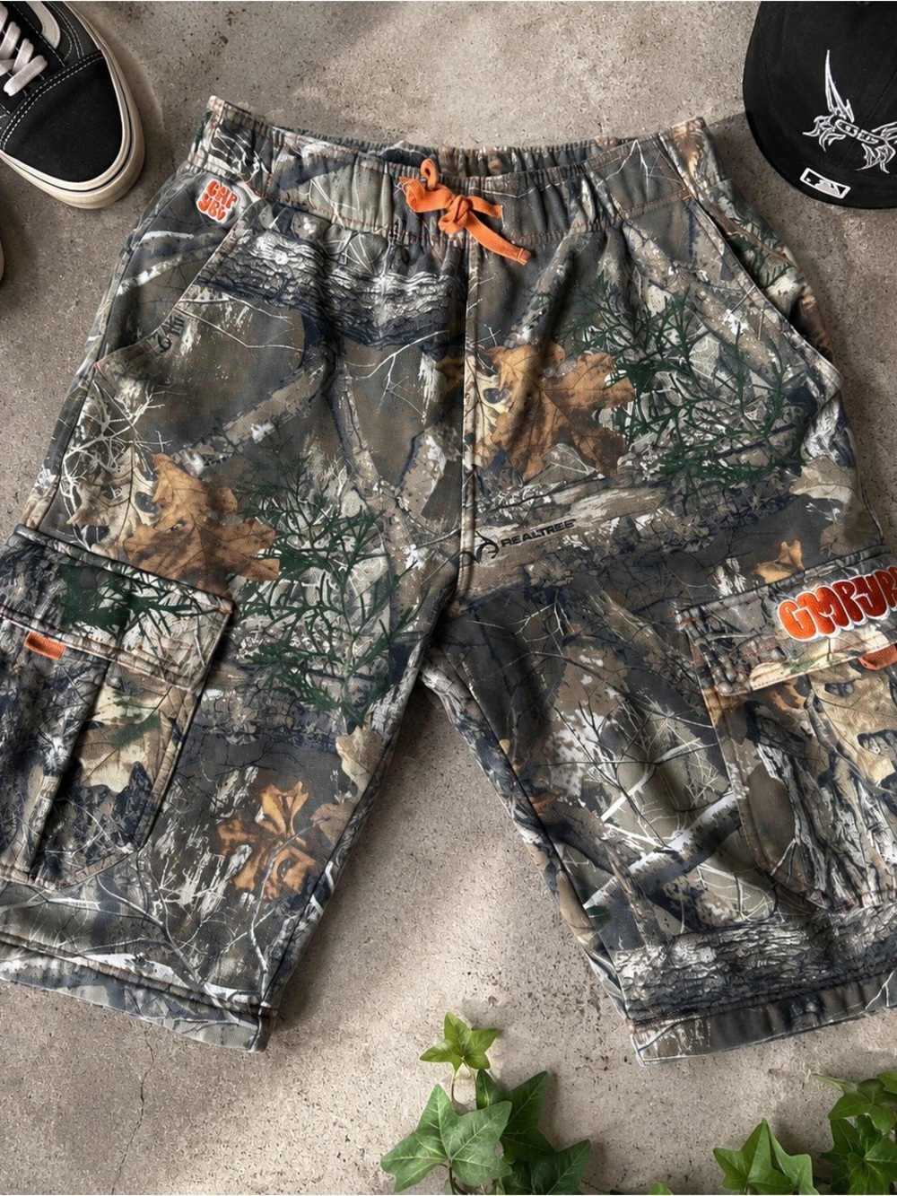 OMP JRG Realtree Camo Fleece Lined Cargo Shorts Men’s Medium Y2K